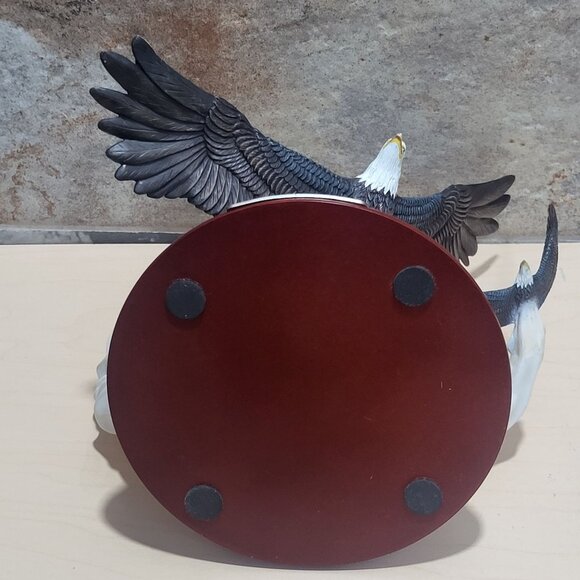 Bradford Exchange Decorative 3D Plate Flying Eagle Figurine On Wings of Faith Be - Picture 5 of 13